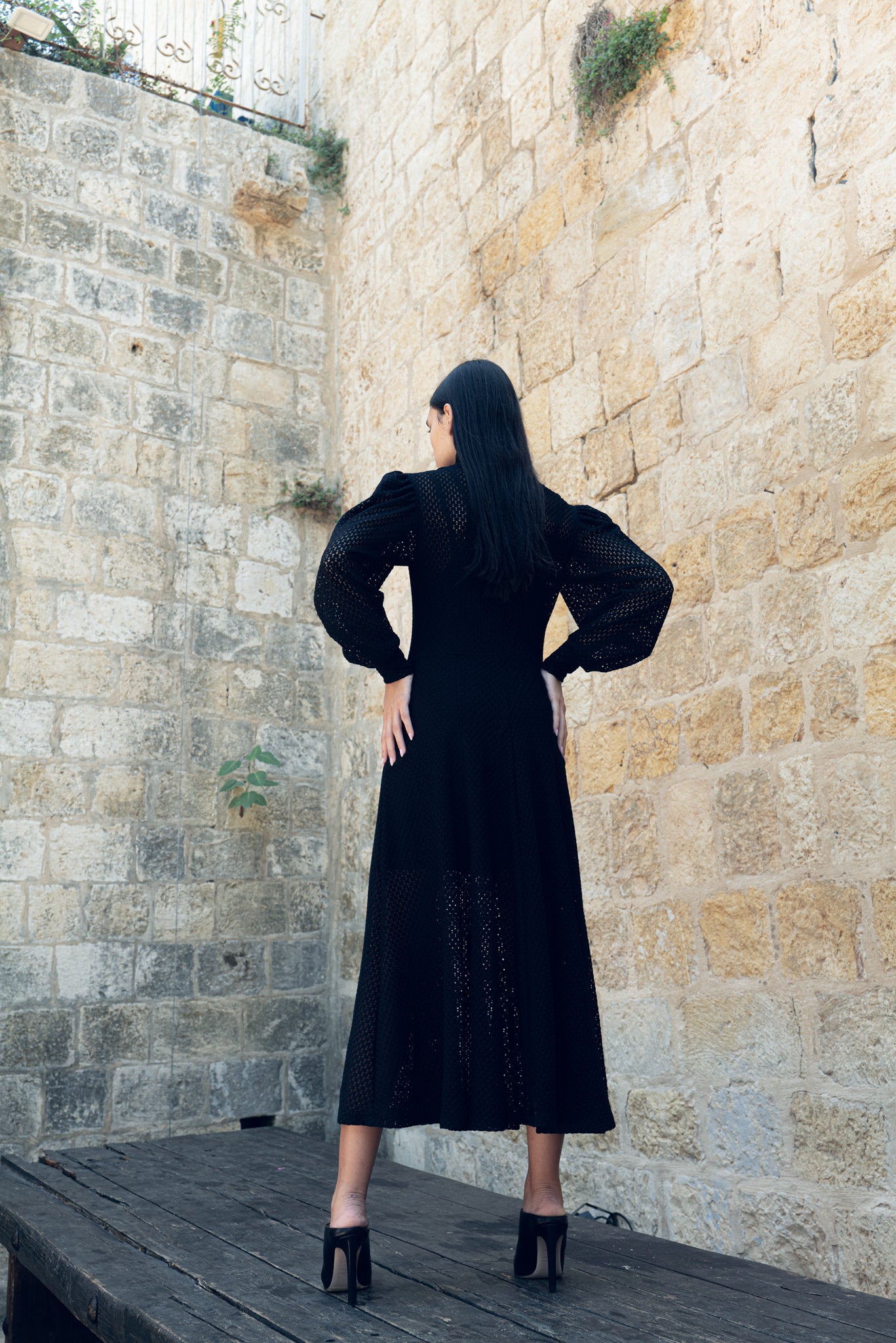 SABINA MUSAYEV - knit_crochet_black