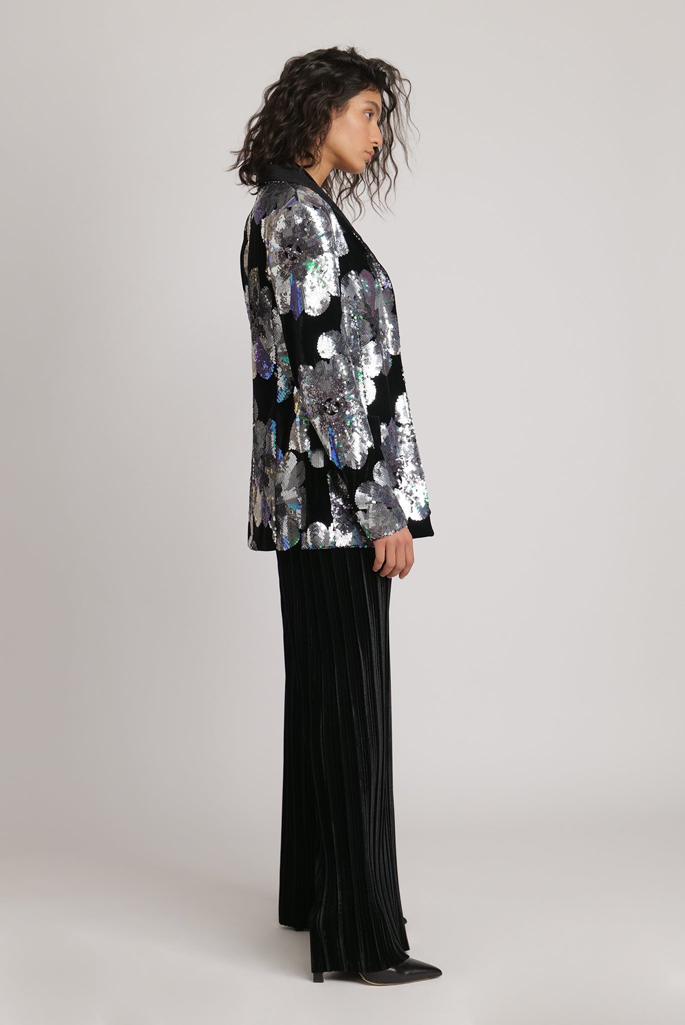 SABINA MUSAYEV - flora_sequins_on_velvet_multi_silver_fw_23_24