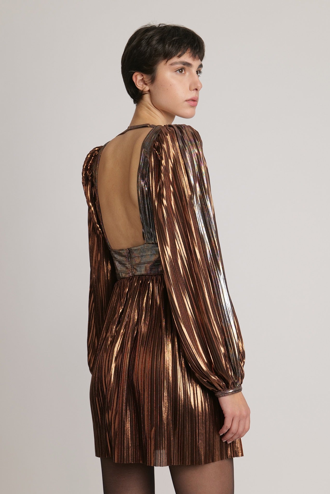 SABINA MUSAYEV - two_tone_pleated_knit_w_foil_bronze_fw_23_24