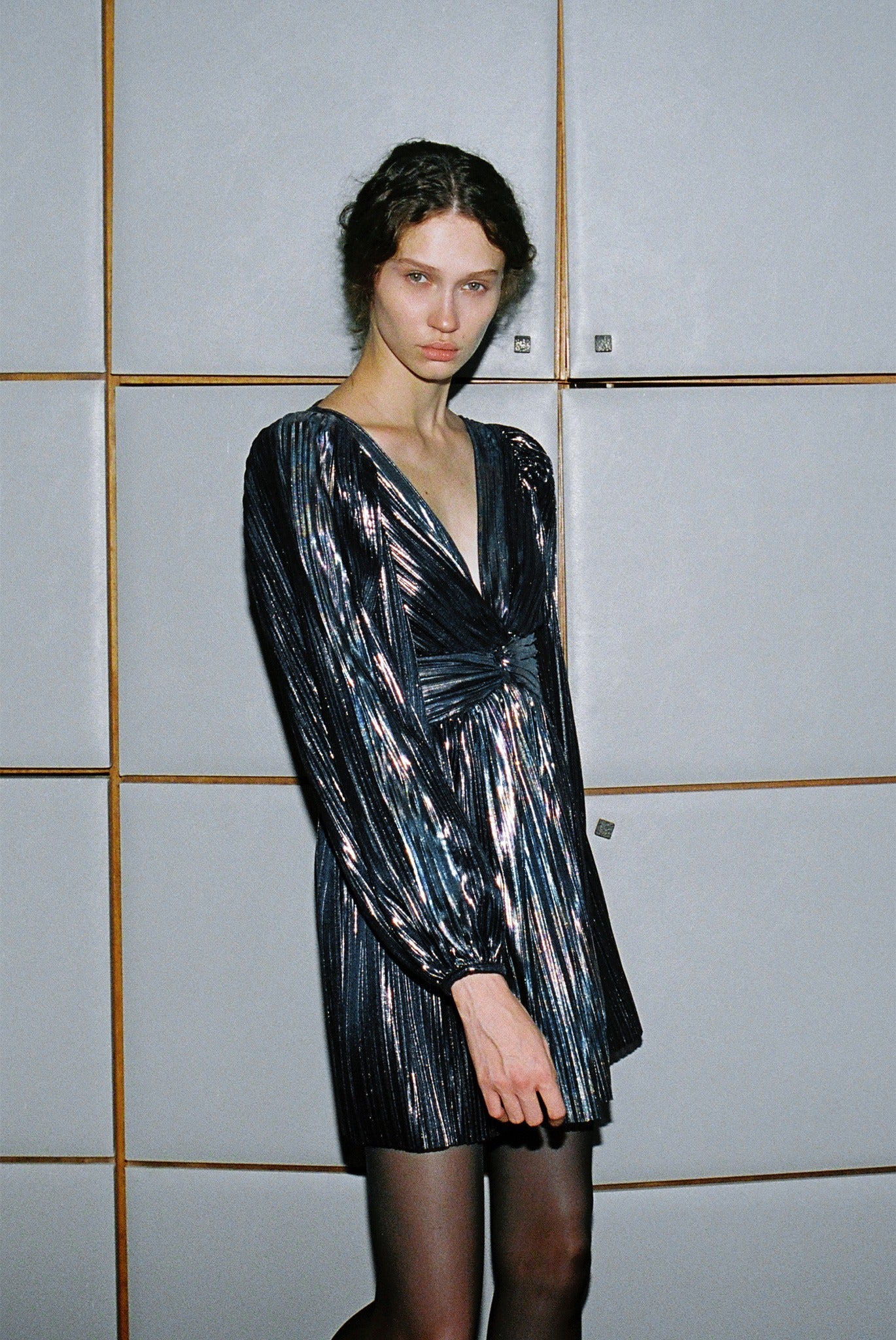 SABINA MUSAYEV - two_tone_pleated_knit_w_foil_dark_silver_fw_23_24