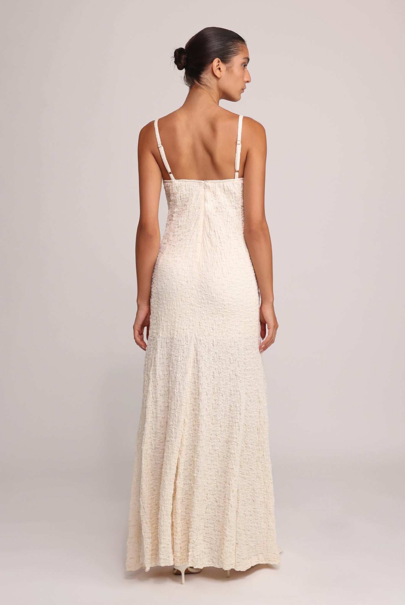 SABINA MUSAYEV - crinkled_knit_ivory_summer_25