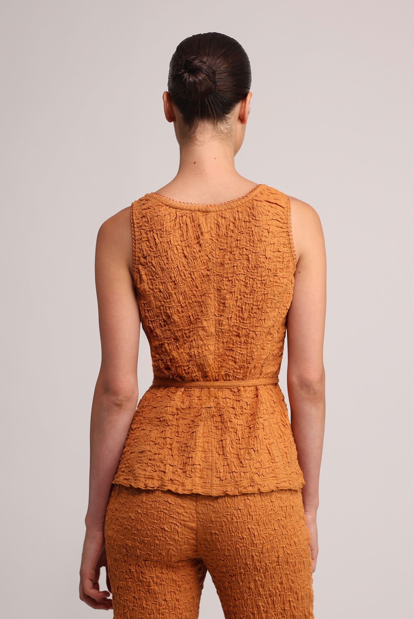 SABINA MUSAYEV - crinkled_knit_rust_summer_25
