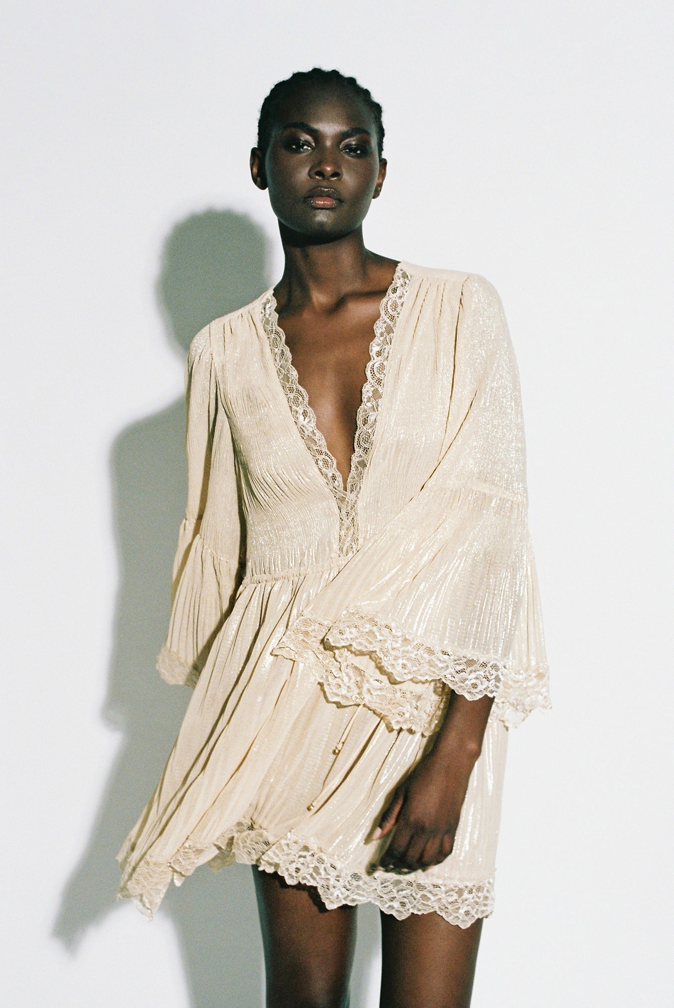 SABINA MUSAYEV - pleated_chiffon_w._foil_golden_blonde_pre_fall_25_26
