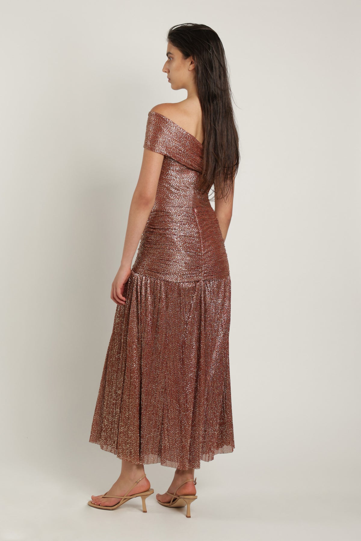 SABINA MUSAYEV - pleated_knit_w_speckled_foil_rust_summer_24