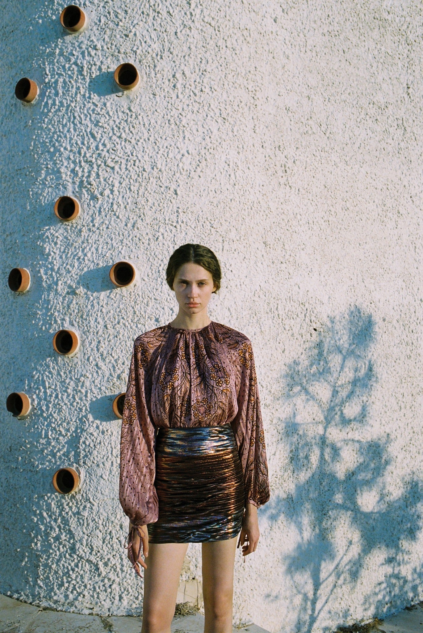 SABINA MUSAYEV - two_tone_pleated_knit_w_foil_bronze_fw_23_24