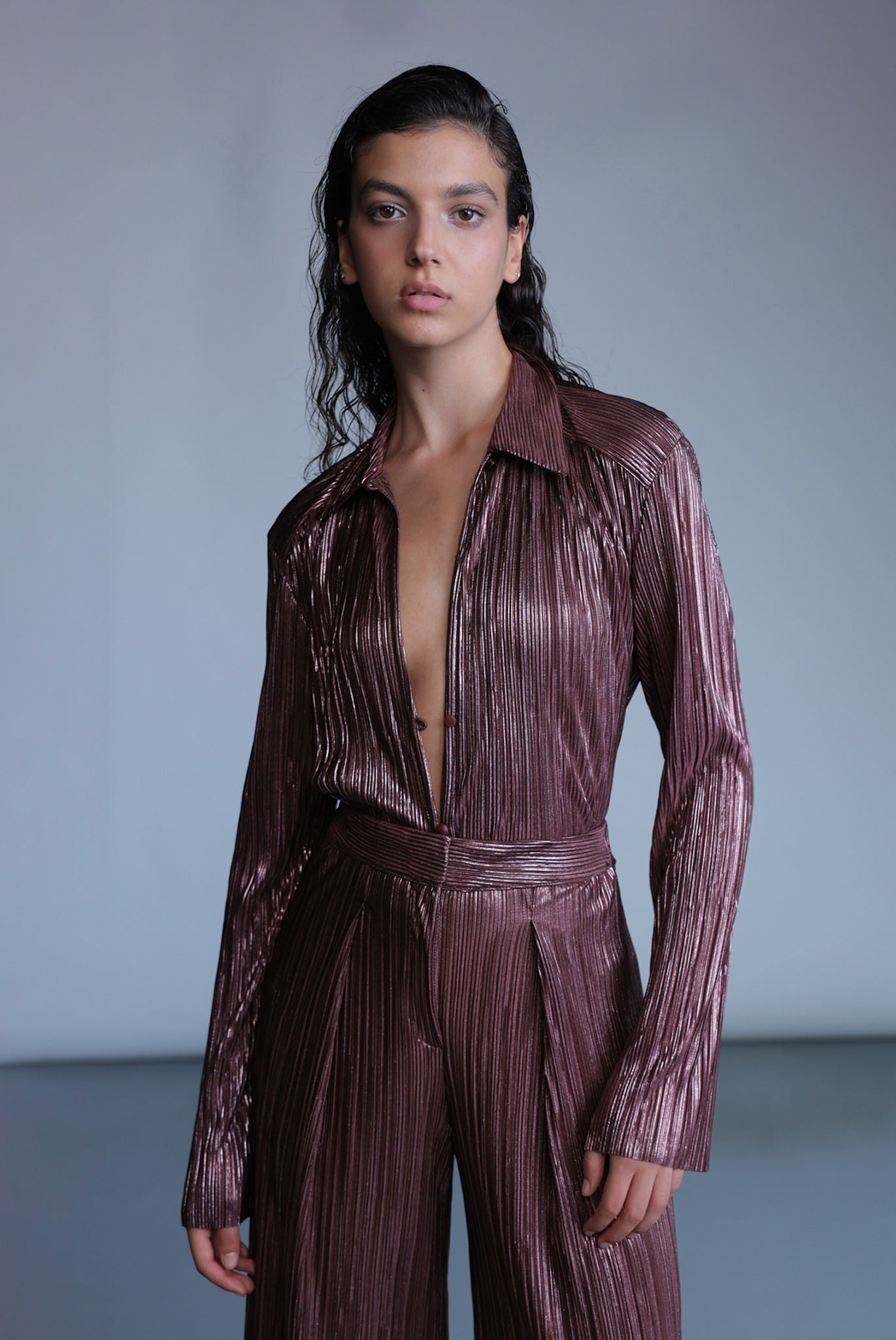 SABINA MUSAYEV - pleated_knit_w_foil_bitter_chocolate_pre_fall_24_25