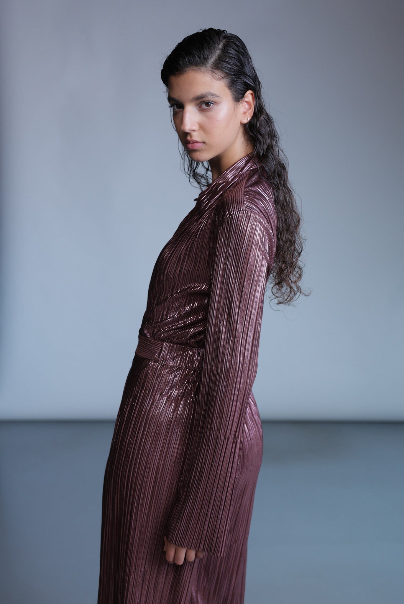 SABINA MUSAYEV - pleated_knit_w_foil_bitter_chocolate_pre_fall_24_25