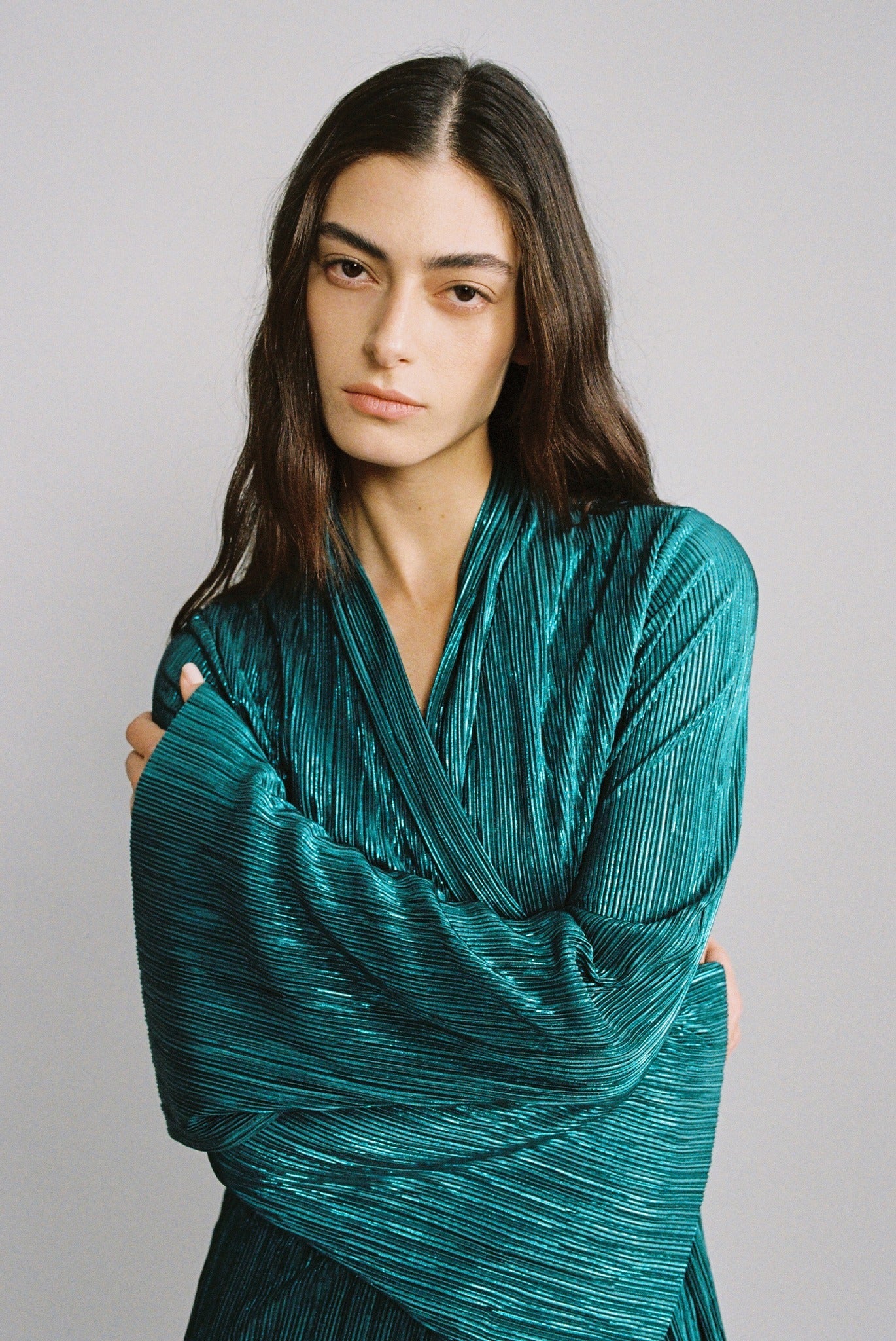 SABINA MUSAYEV - pleated_knit_w_foil_teal_fw_24_25