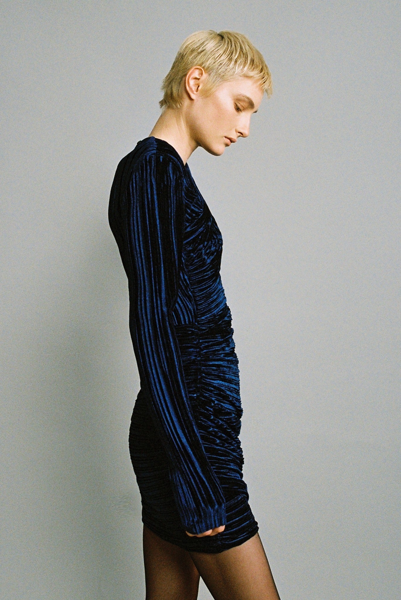 SABINA MUSAYEV - pleated_velvet_navy_fw_24_25