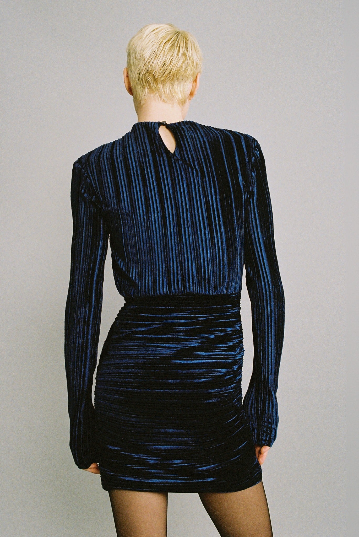 SABINA MUSAYEV - pleated_velvet_navy_fw_24_25