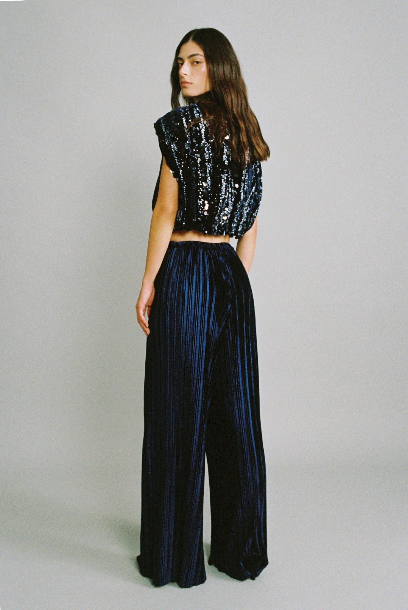 SABINA MUSAYEV - pleated_velvet_navy_fw_24_25