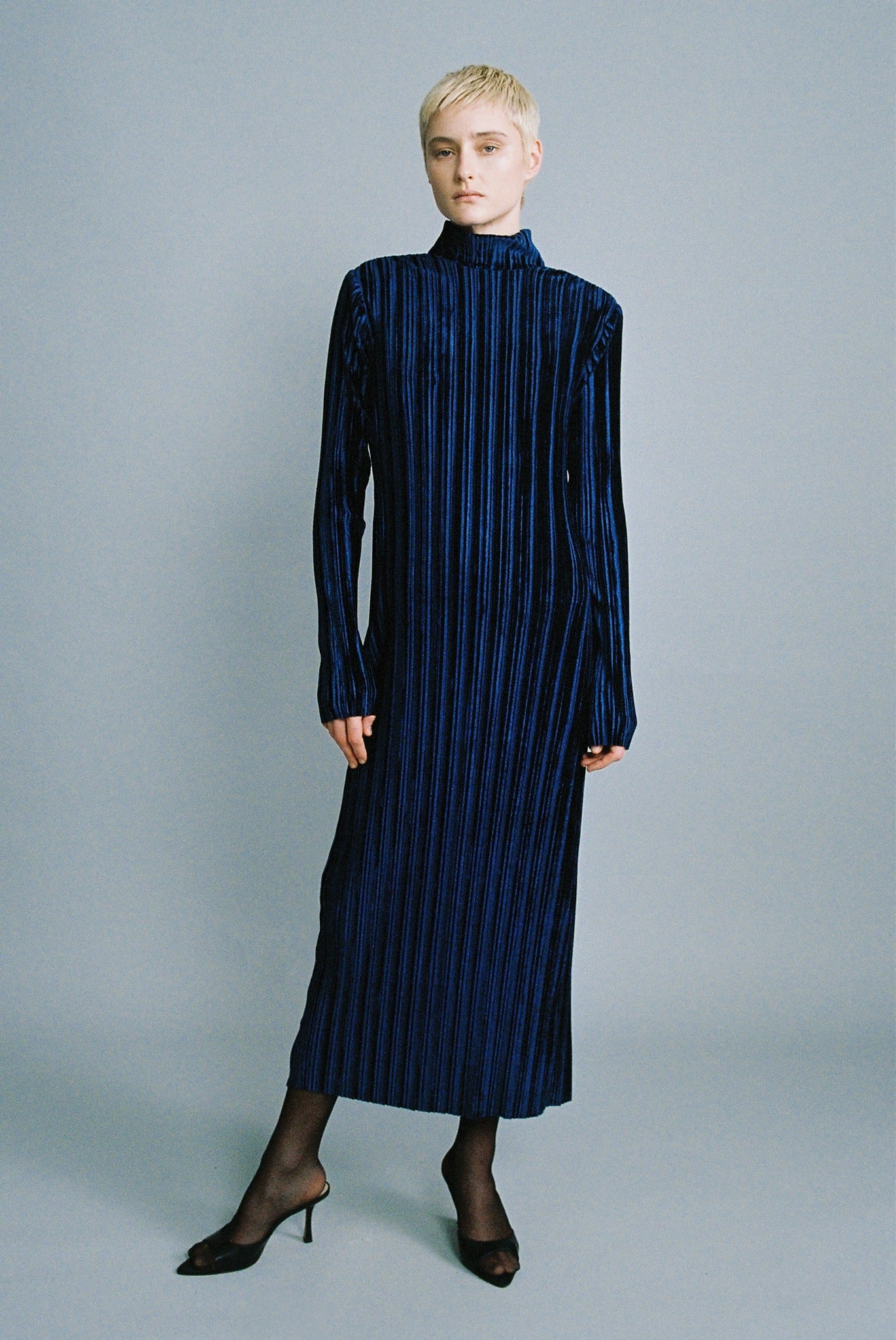 SABINA MUSAYEV - pleated_velvet_navy_fw_24_25