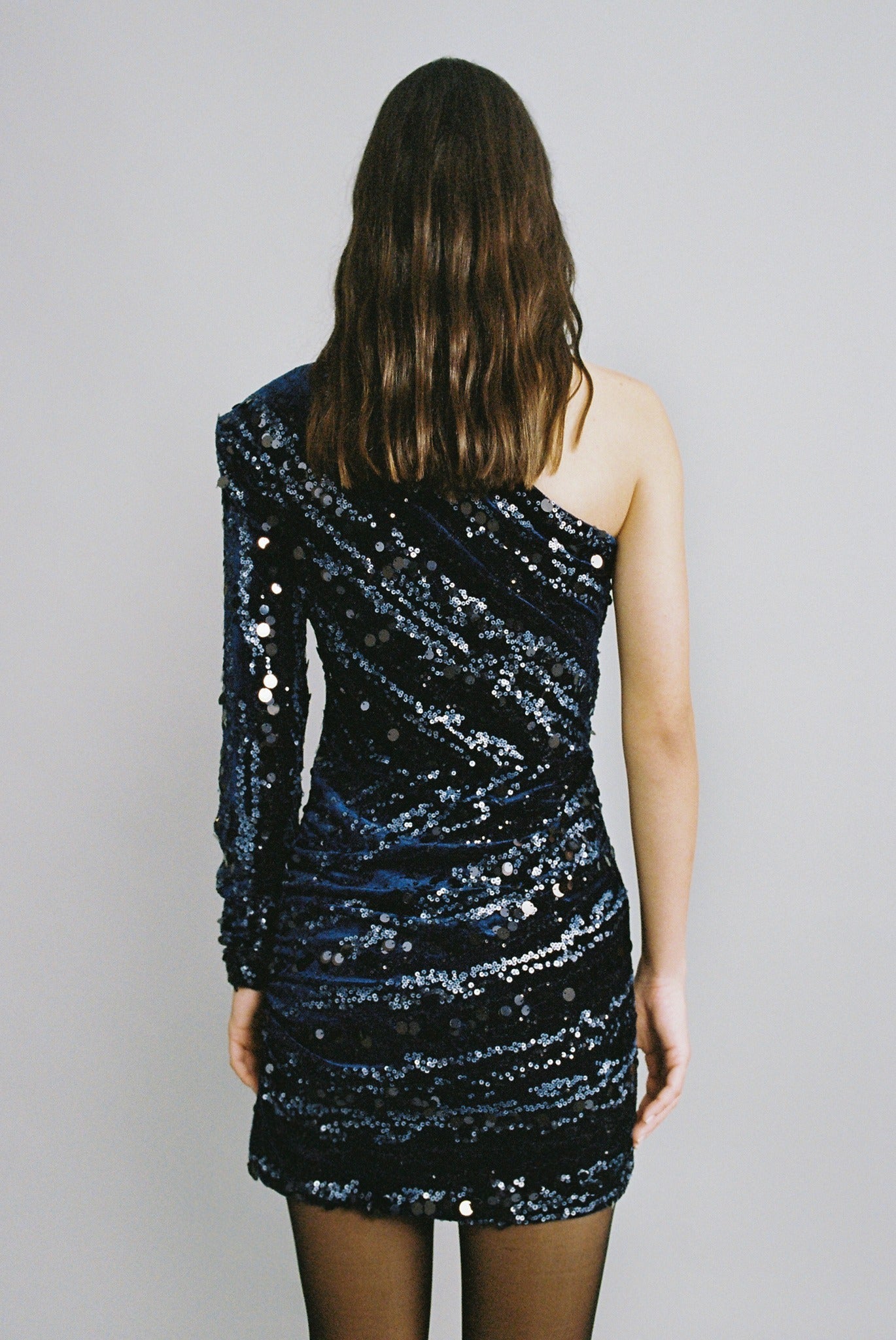 SABINA MUSAYEV - stripe_sequins_on_velvet_navy_fw_24_25