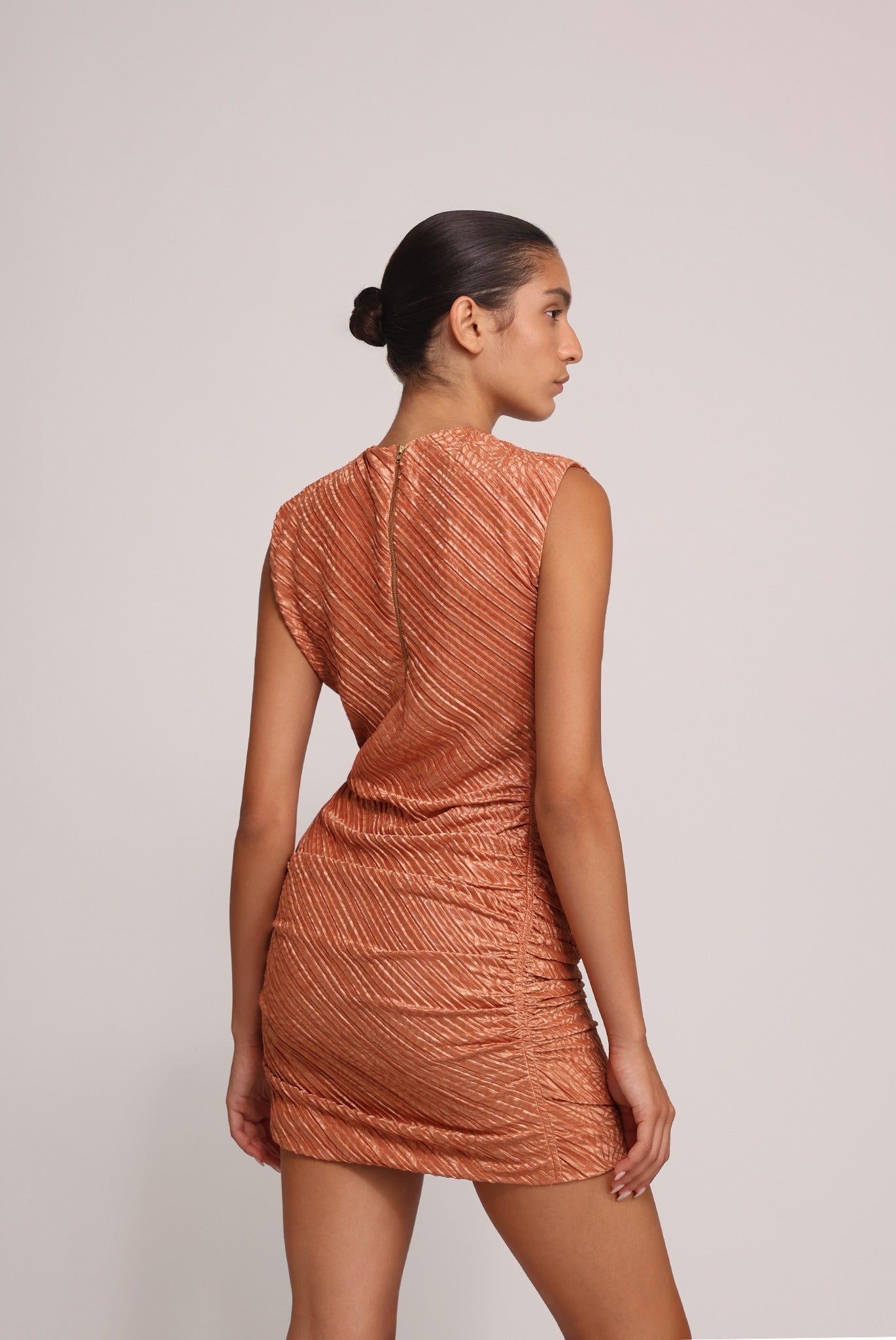 SABINA MUSAYEV - floral_embossed_pleated_knit_caramel_summer_25