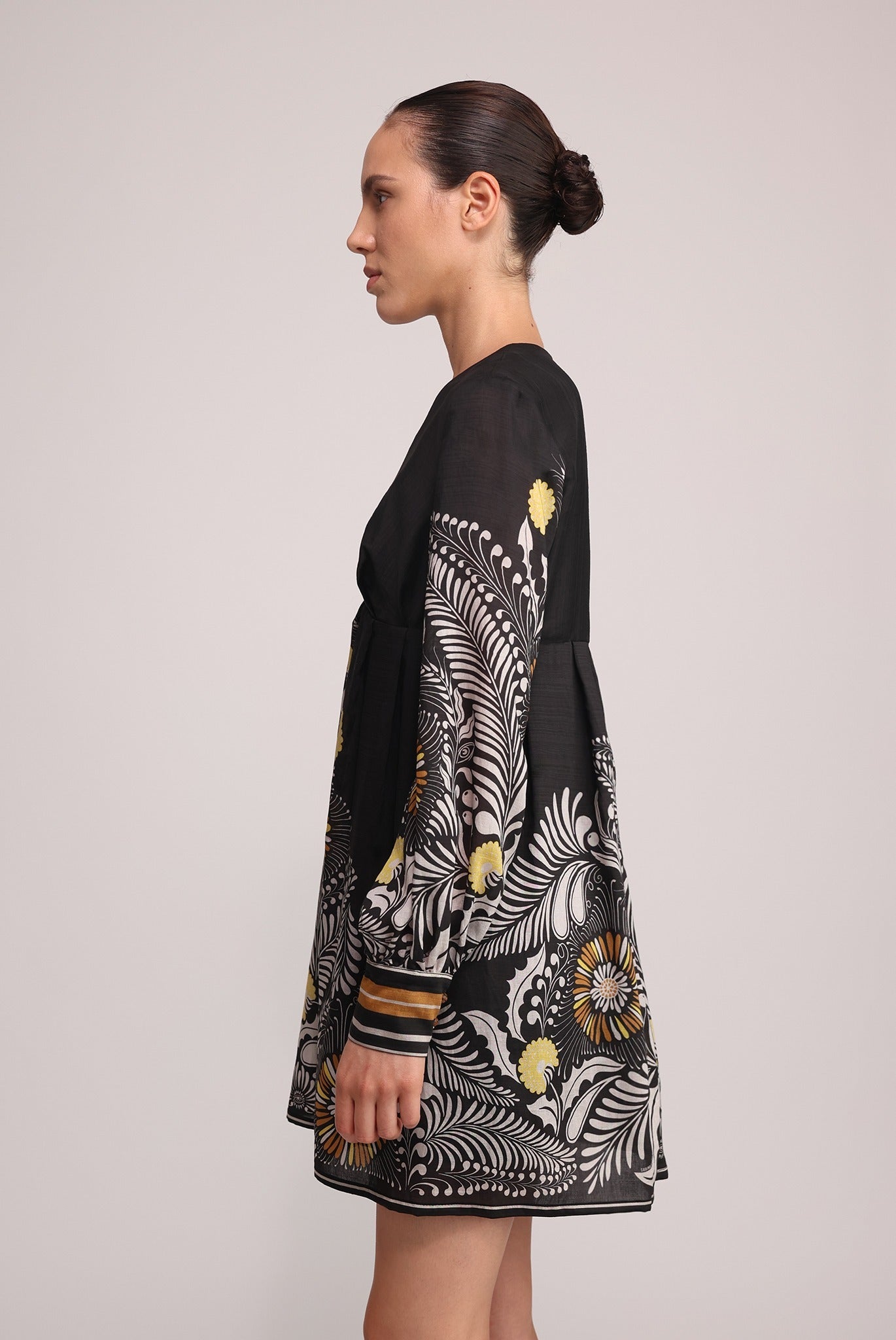 SABINA MUSAYEV - sunflower_print_black_print_summer_25