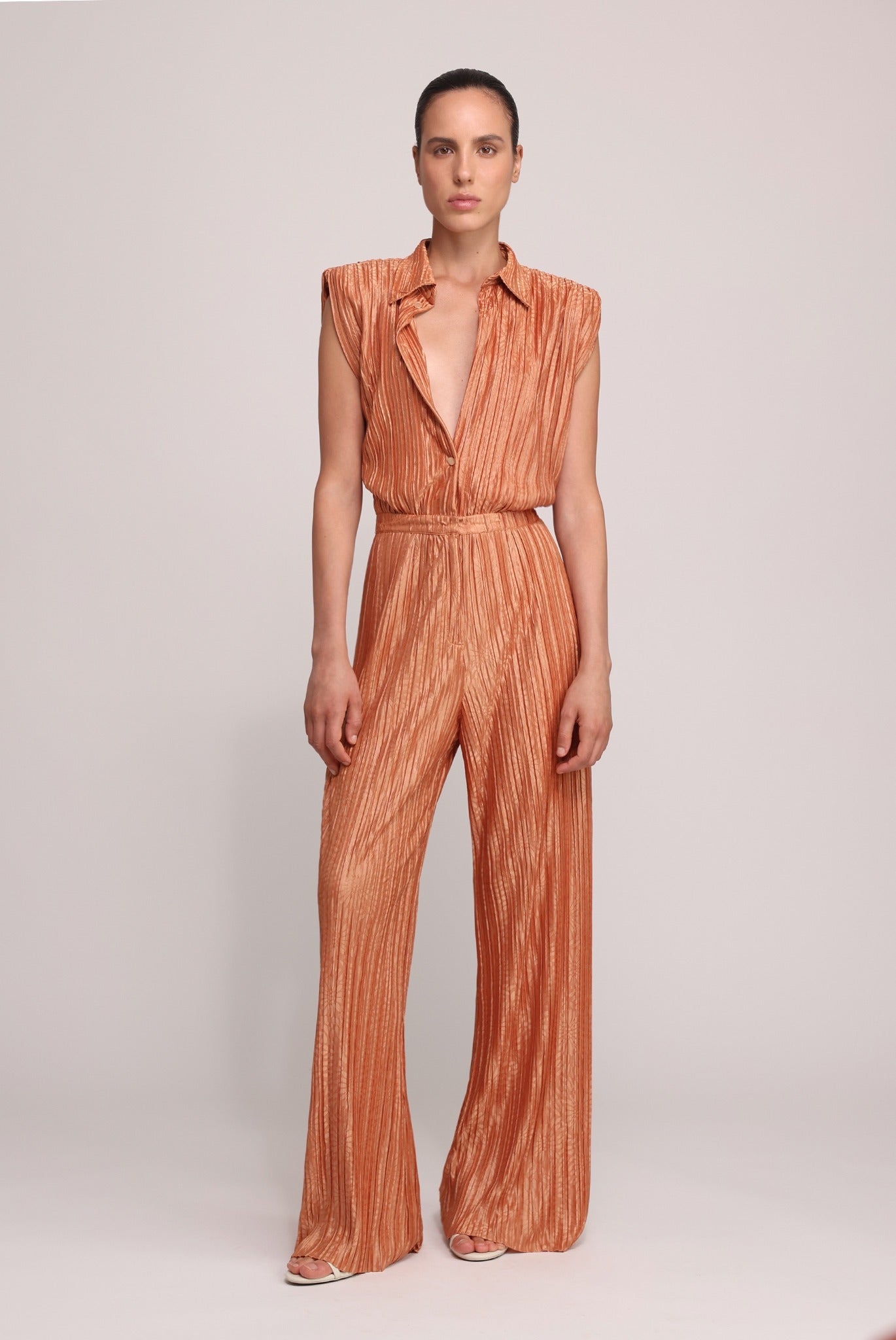 SABINA MUSAYEV - floral_embossed_pleated_knit_caramel_summer_25