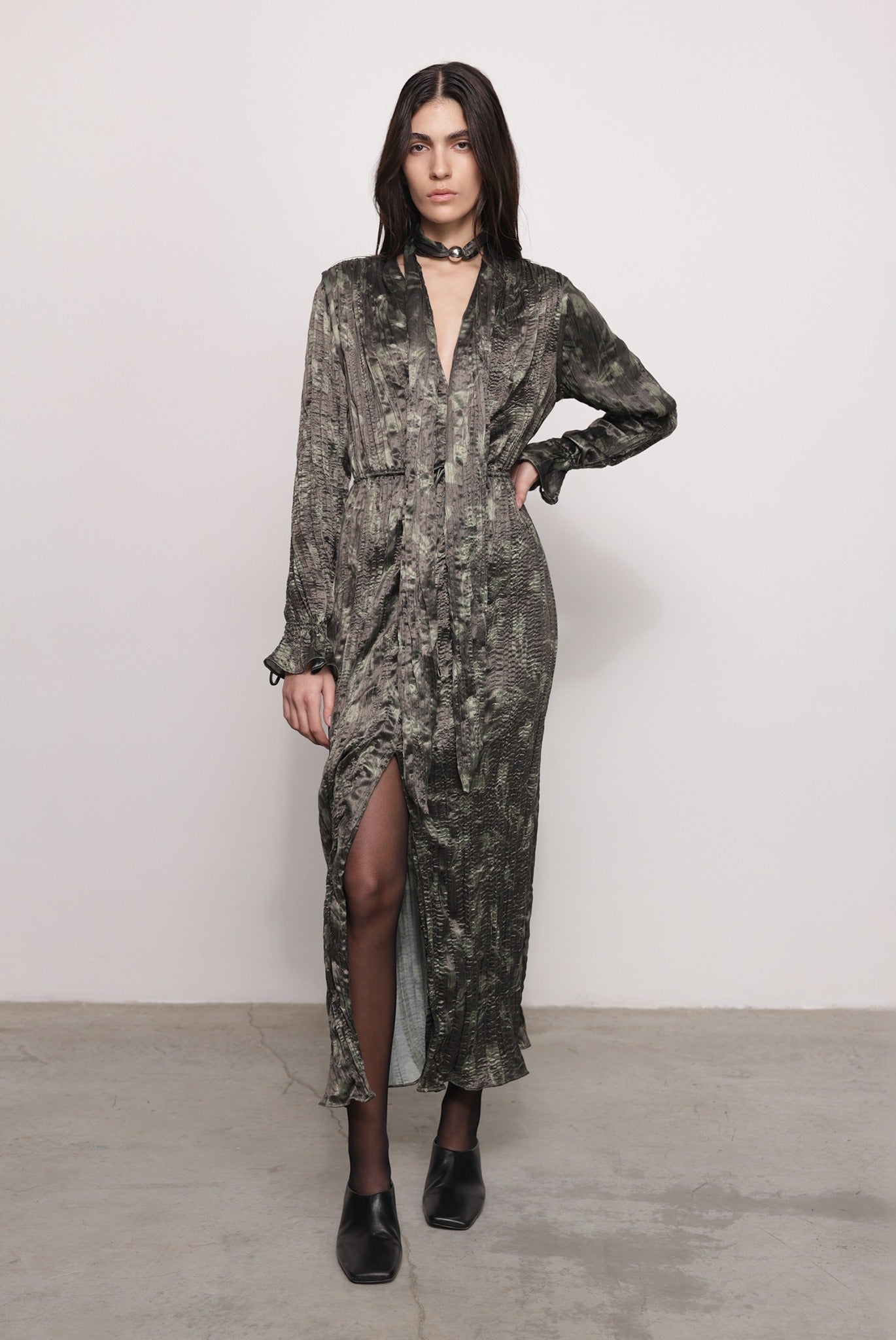 SABINA MUSAYEV - tulip_haze_print_dark_olive_print_fw_25_26