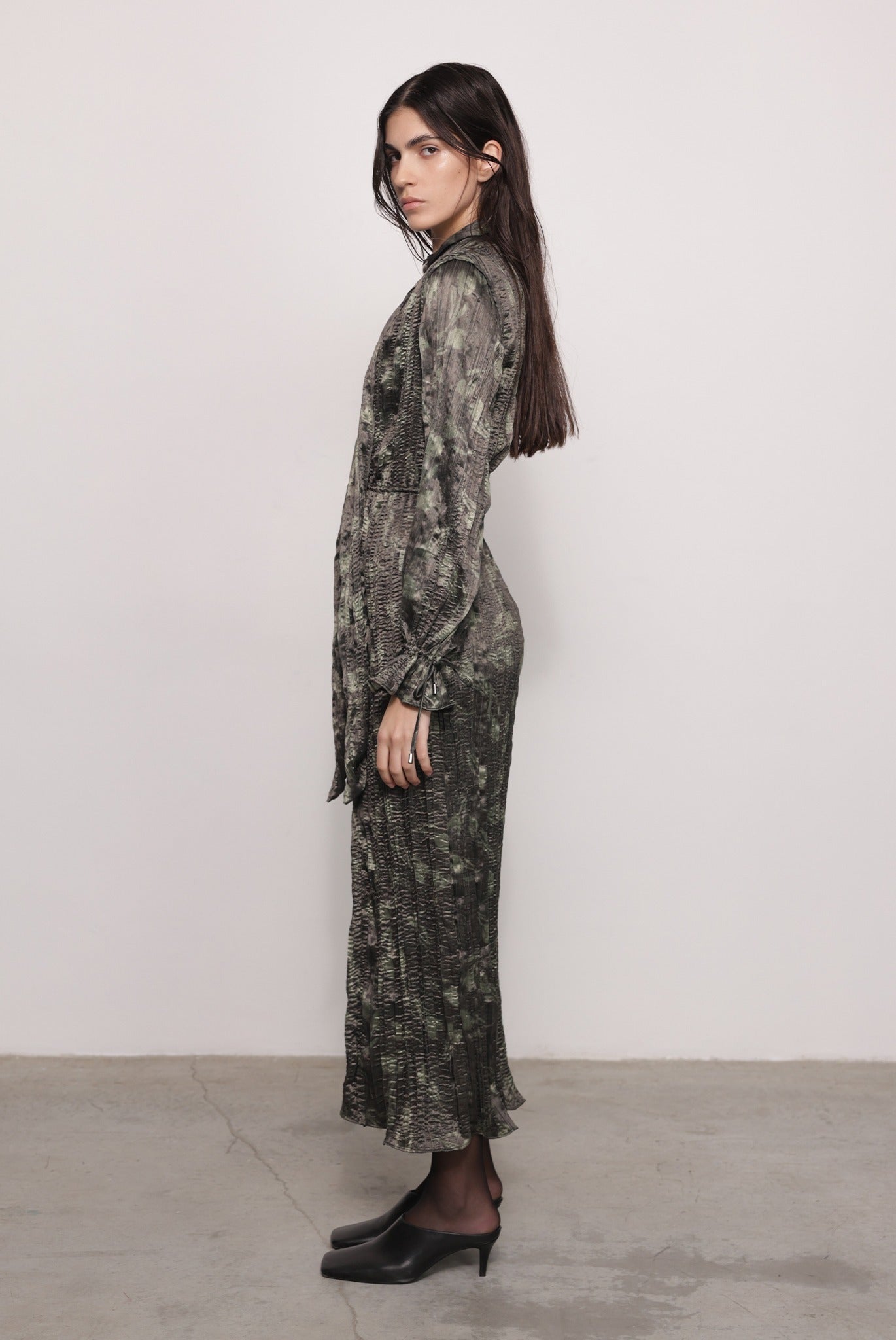 SABINA MUSAYEV - tulip_haze_print_dark_olive_print_fw_25_26