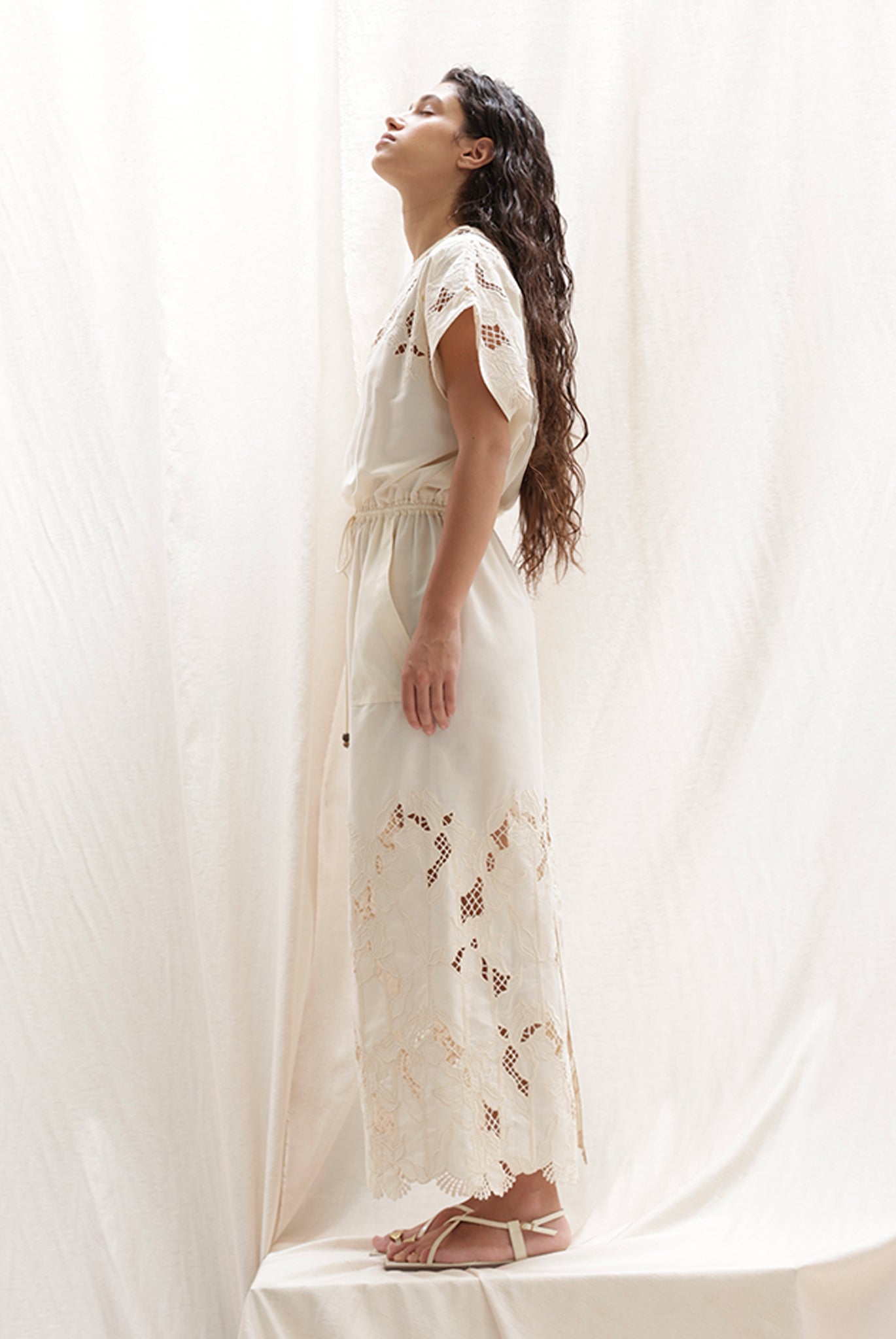 SABINA MUSAYEV - embroidered_poplin_ivory_pre_spring_26
