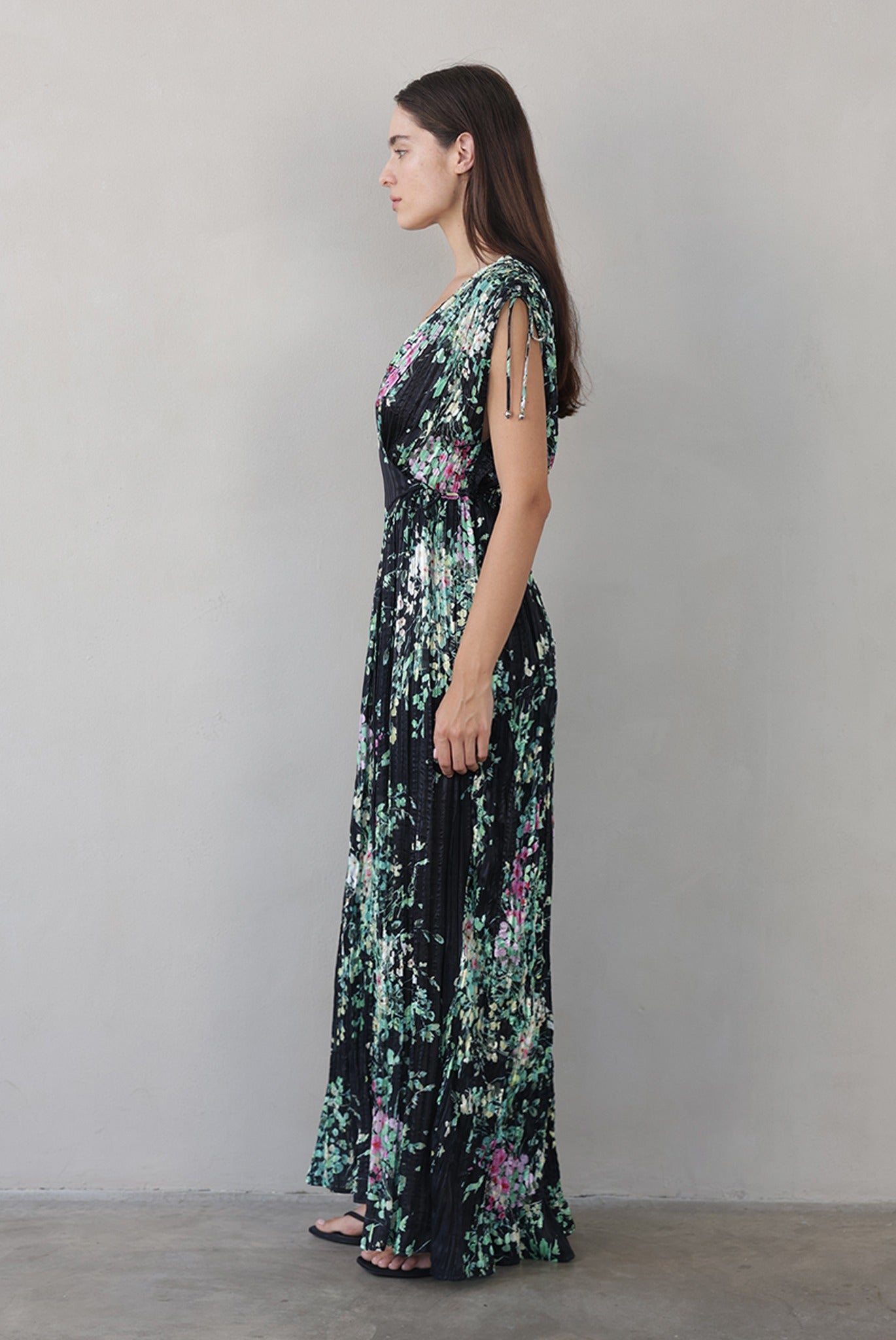 SABINA MUSAYEV - floral_print_black_print_summer_26