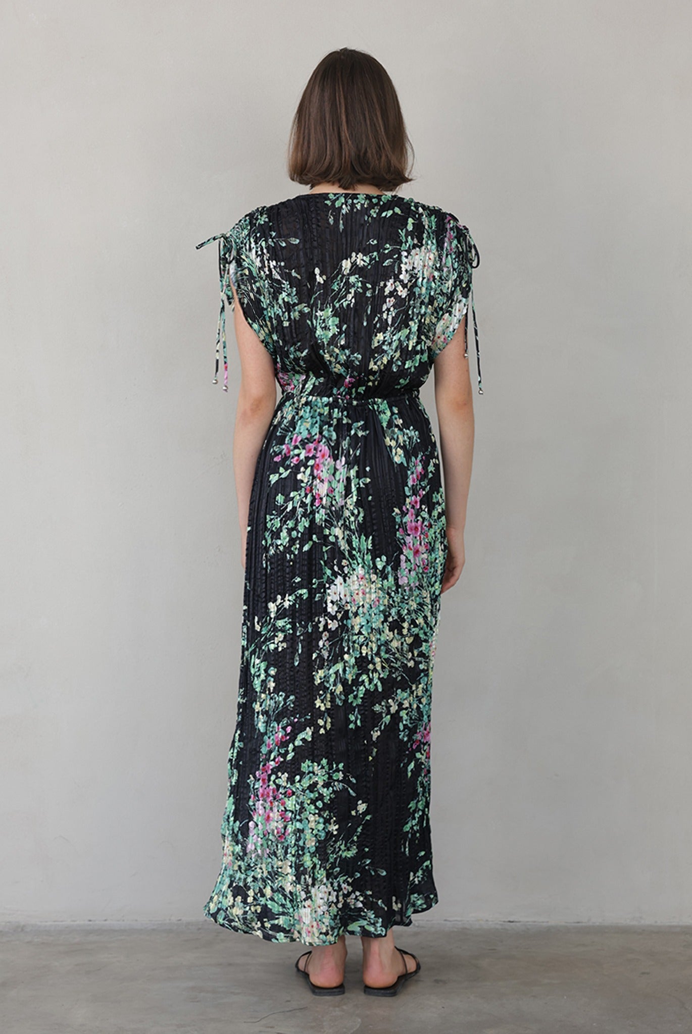 SABINA MUSAYEV - floral_print_black_print_summer_26