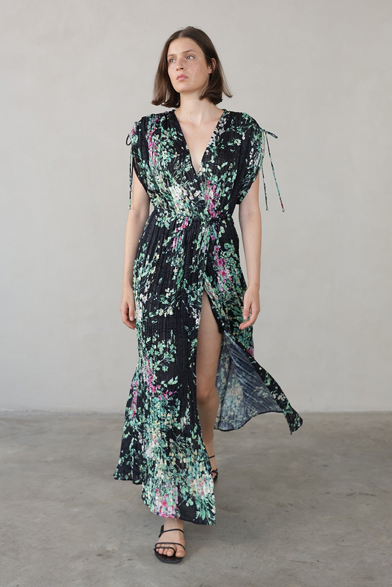 SABINA MUSAYEV - floral_print_black_print_summer_26