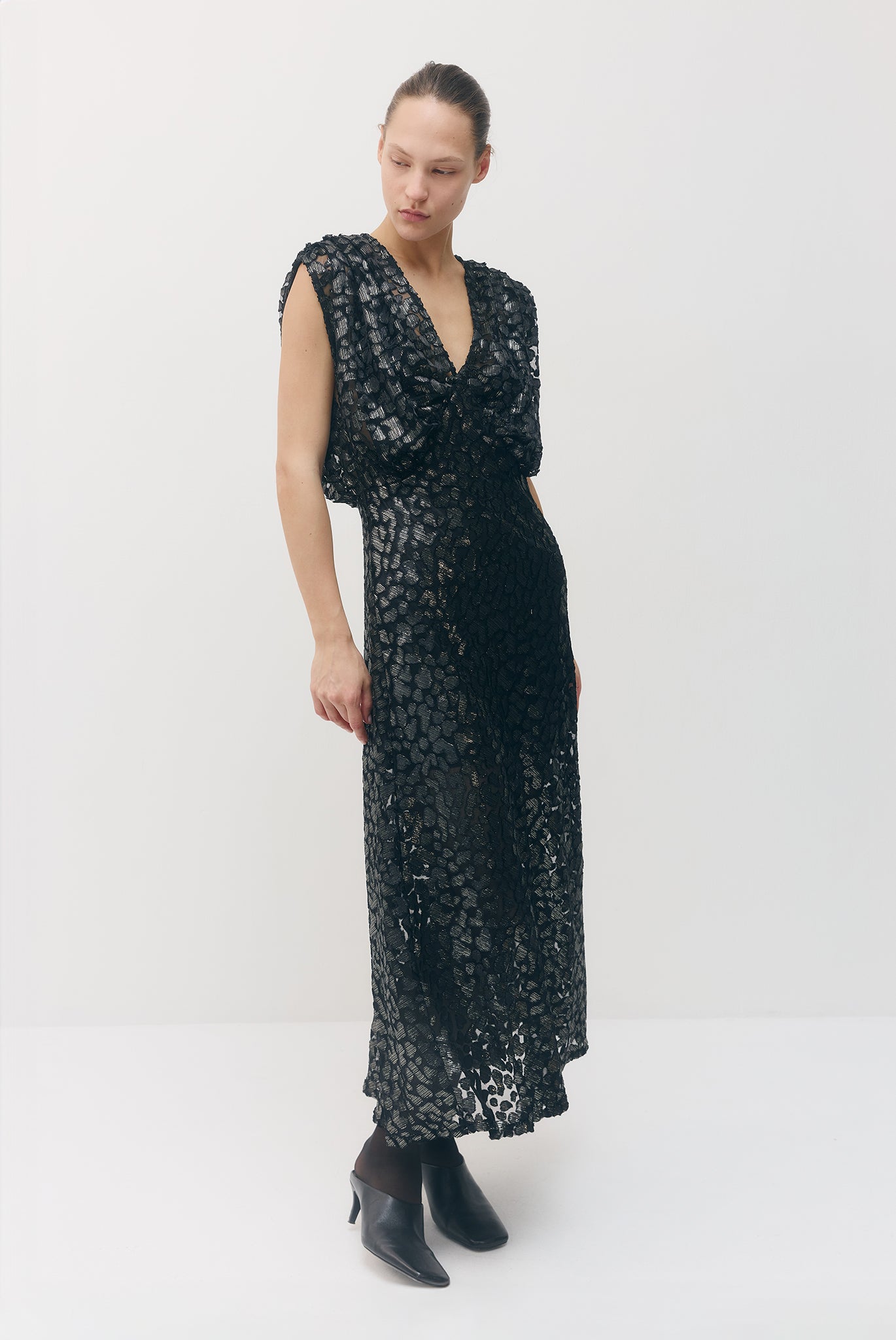 SABINA MUSAYEV - devore_w_foil_midnight_silver_fw_26_27