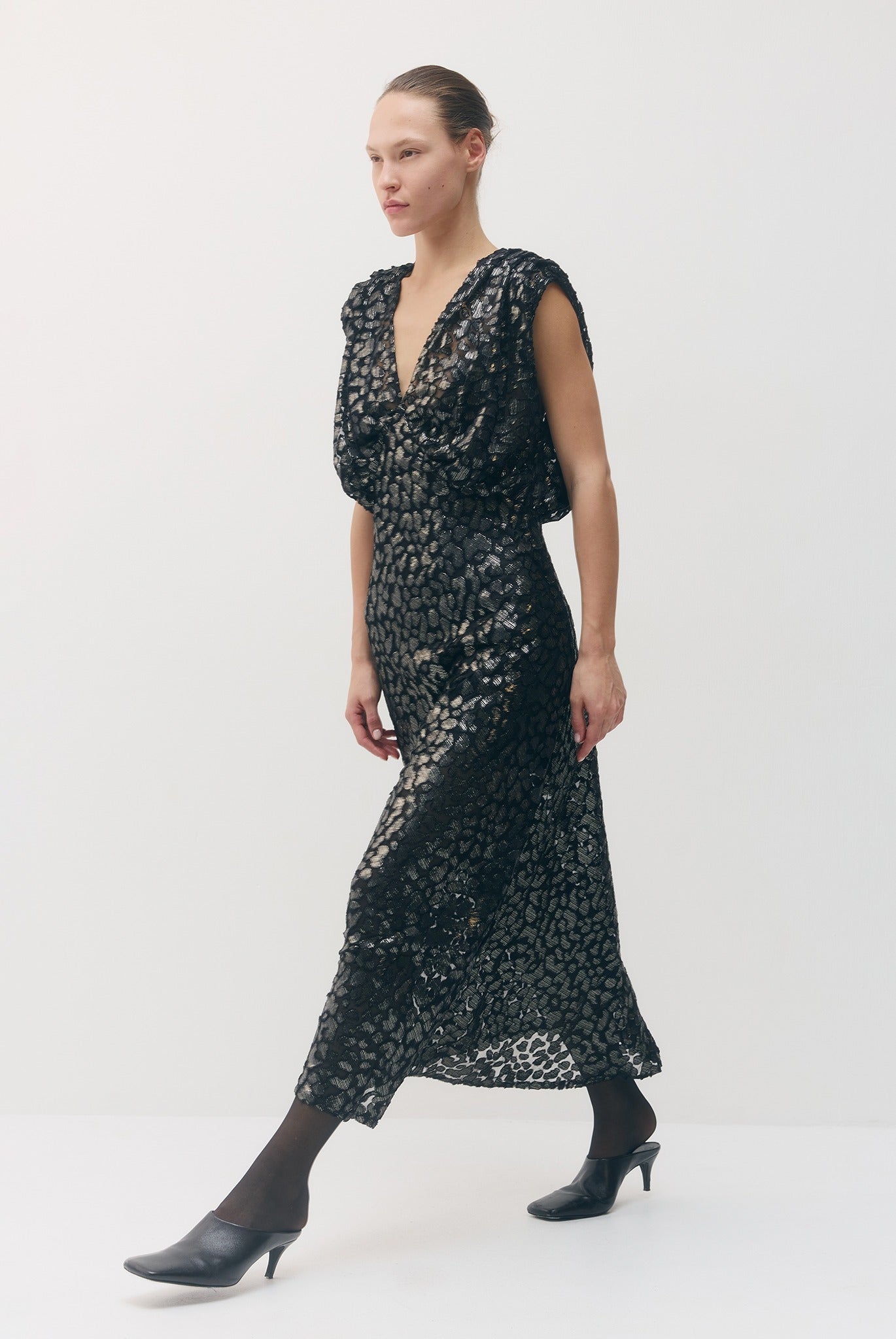 SABINA MUSAYEV - devore_w_foil_midnight_silver_fw_26_27