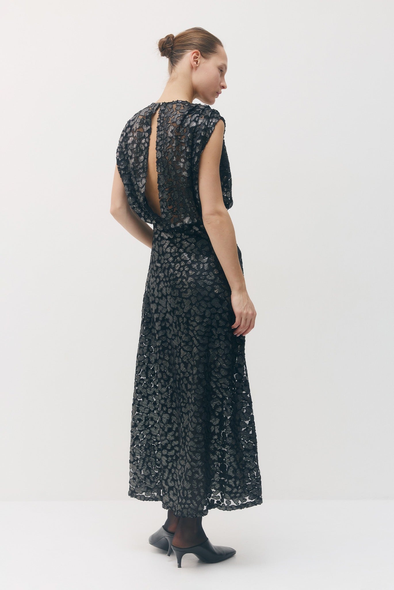 SABINA MUSAYEV - devore_w_foil_midnight_silver_fw_26_27