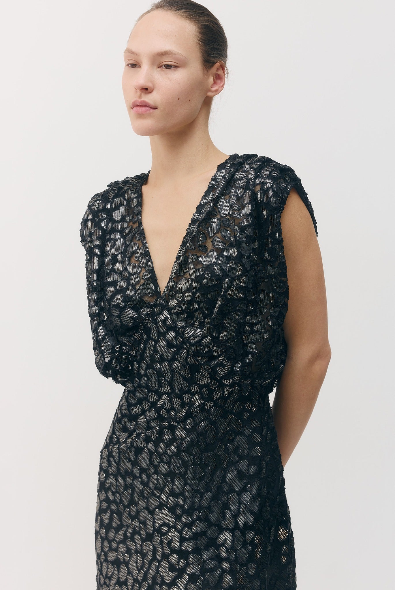 SABINA MUSAYEV - devore_w_foil_midnight_silver_fw_26_27