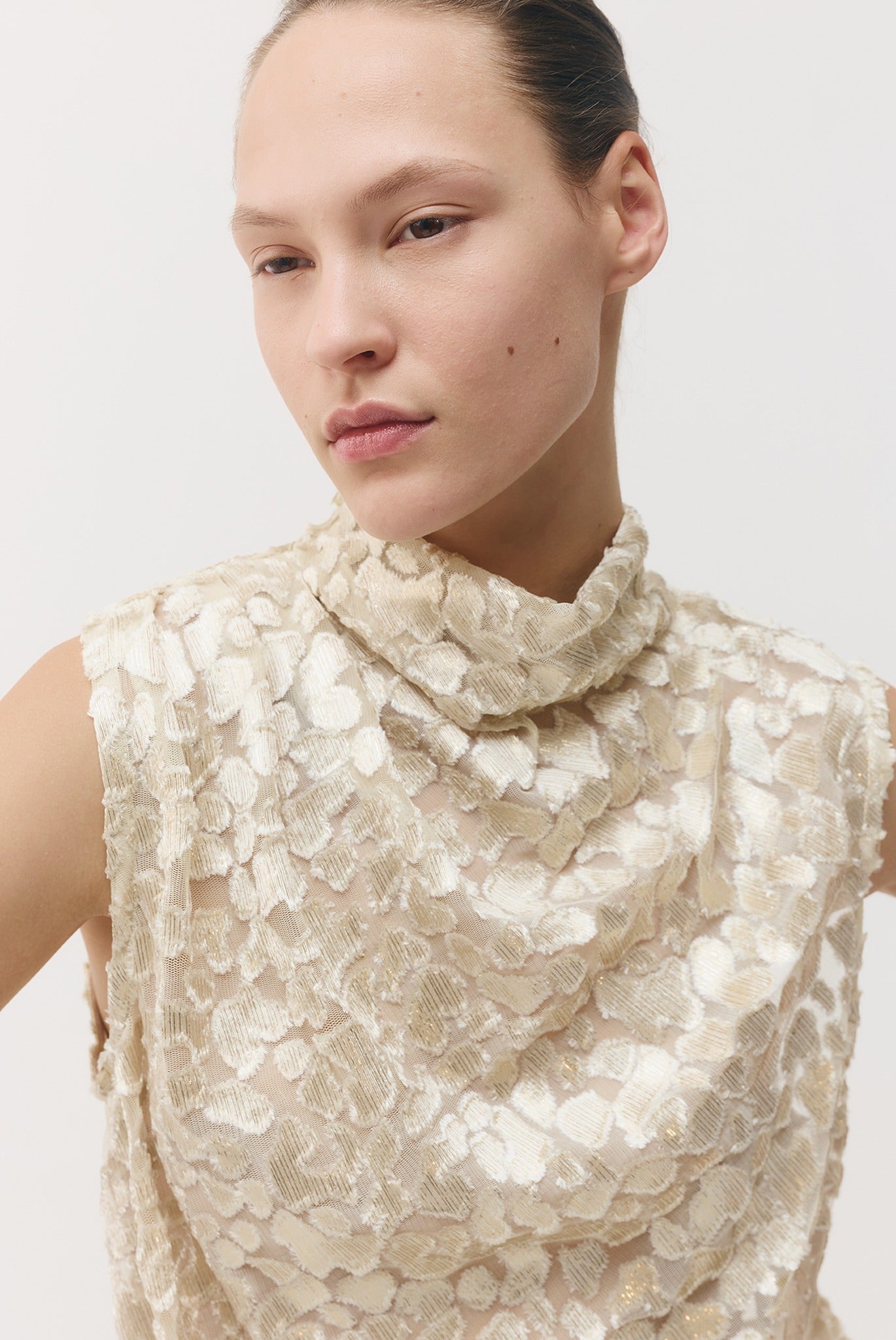 SABINA MUSAYEV - devore_w_foil_cava_fw_26_27