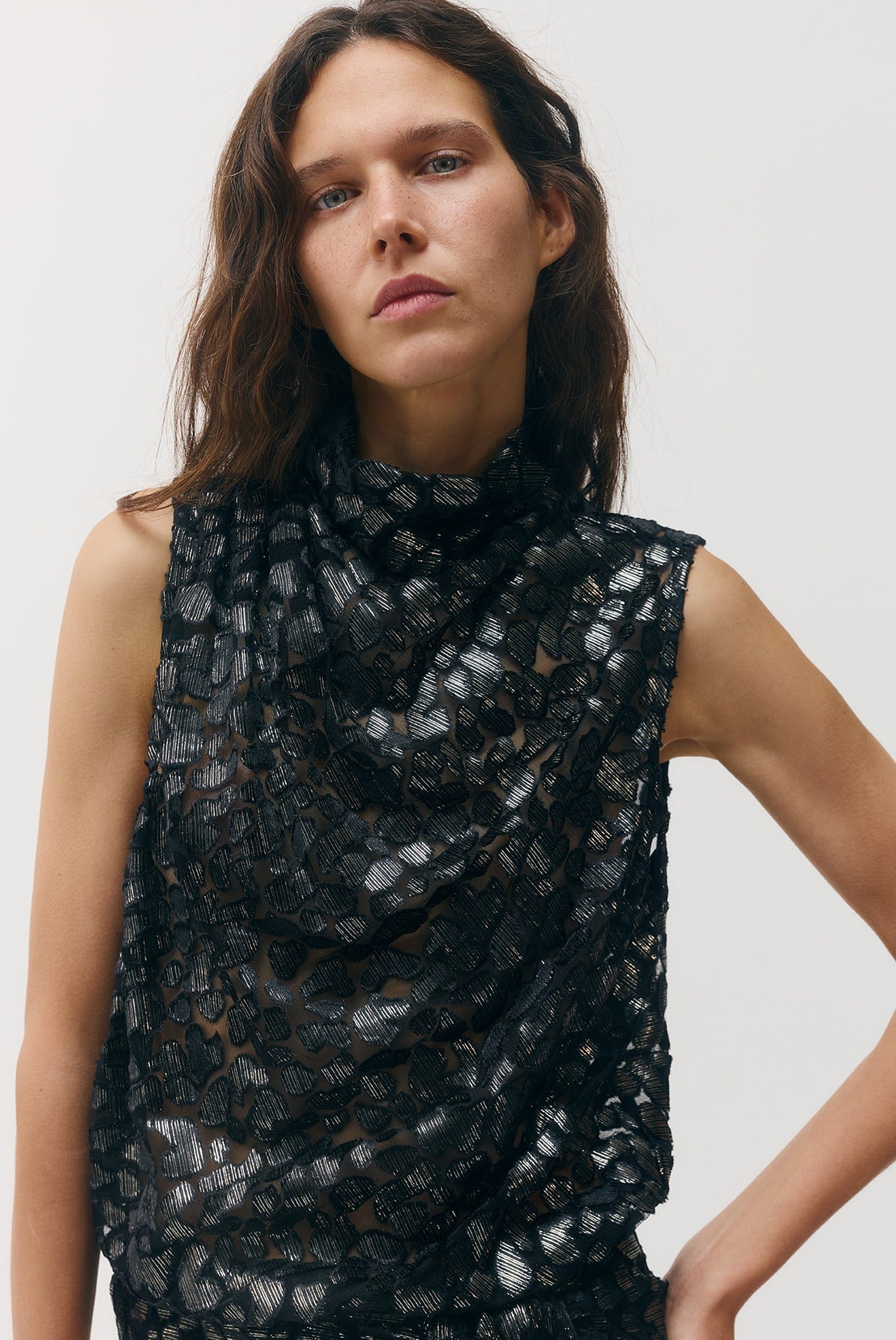 SABINA MUSAYEV - devore_w_foil_midnight_silver_fw_26_27