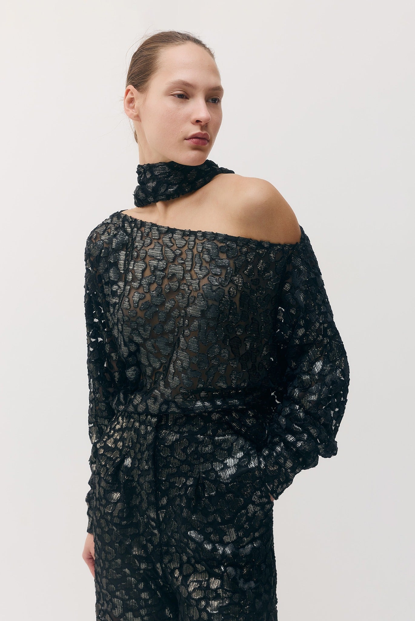 SABINA MUSAYEV - devore_w_foil_midnight_silver_fw_26_27