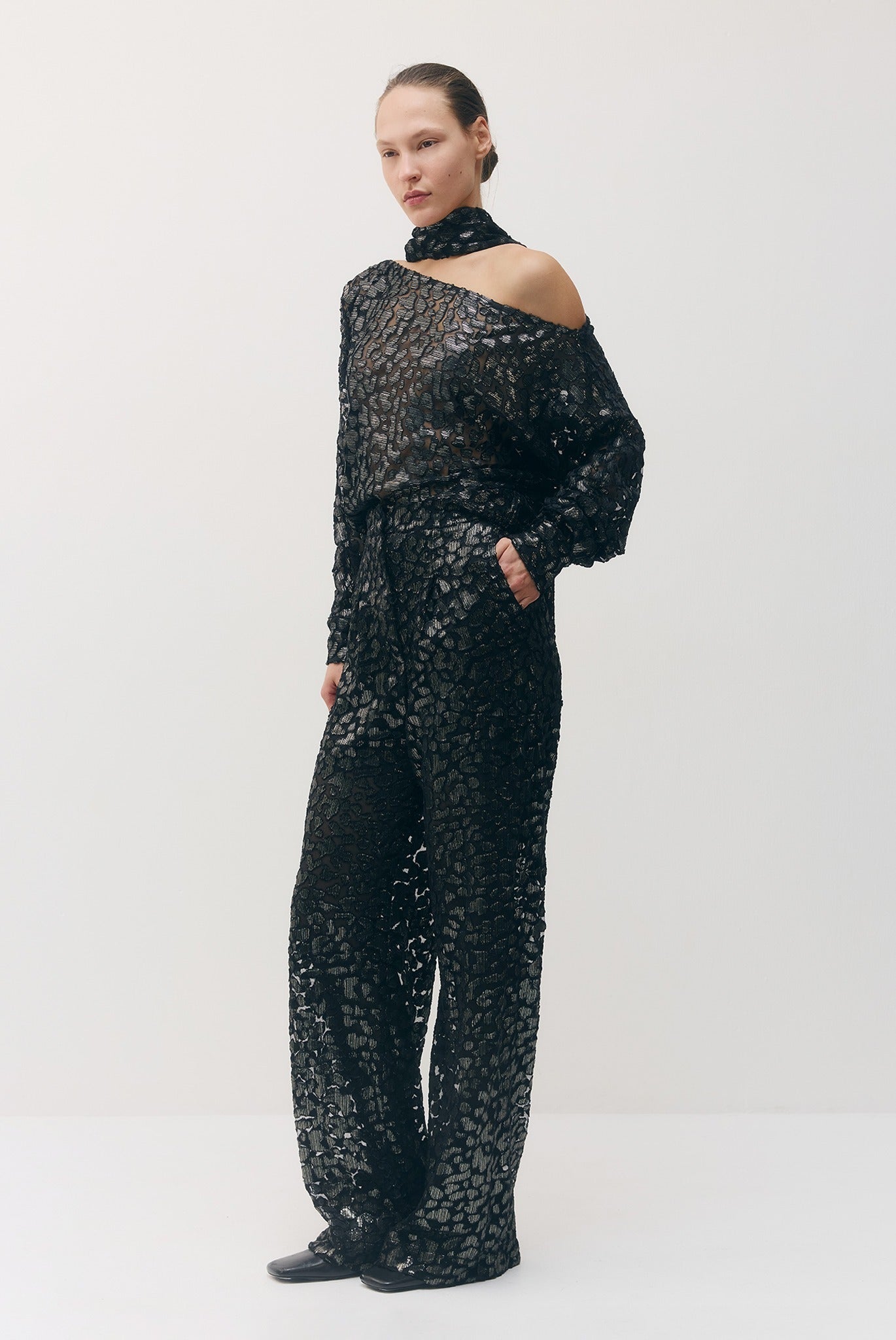 SABINA MUSAYEV - devore_w_foil_midnight_silver_fw_26_27