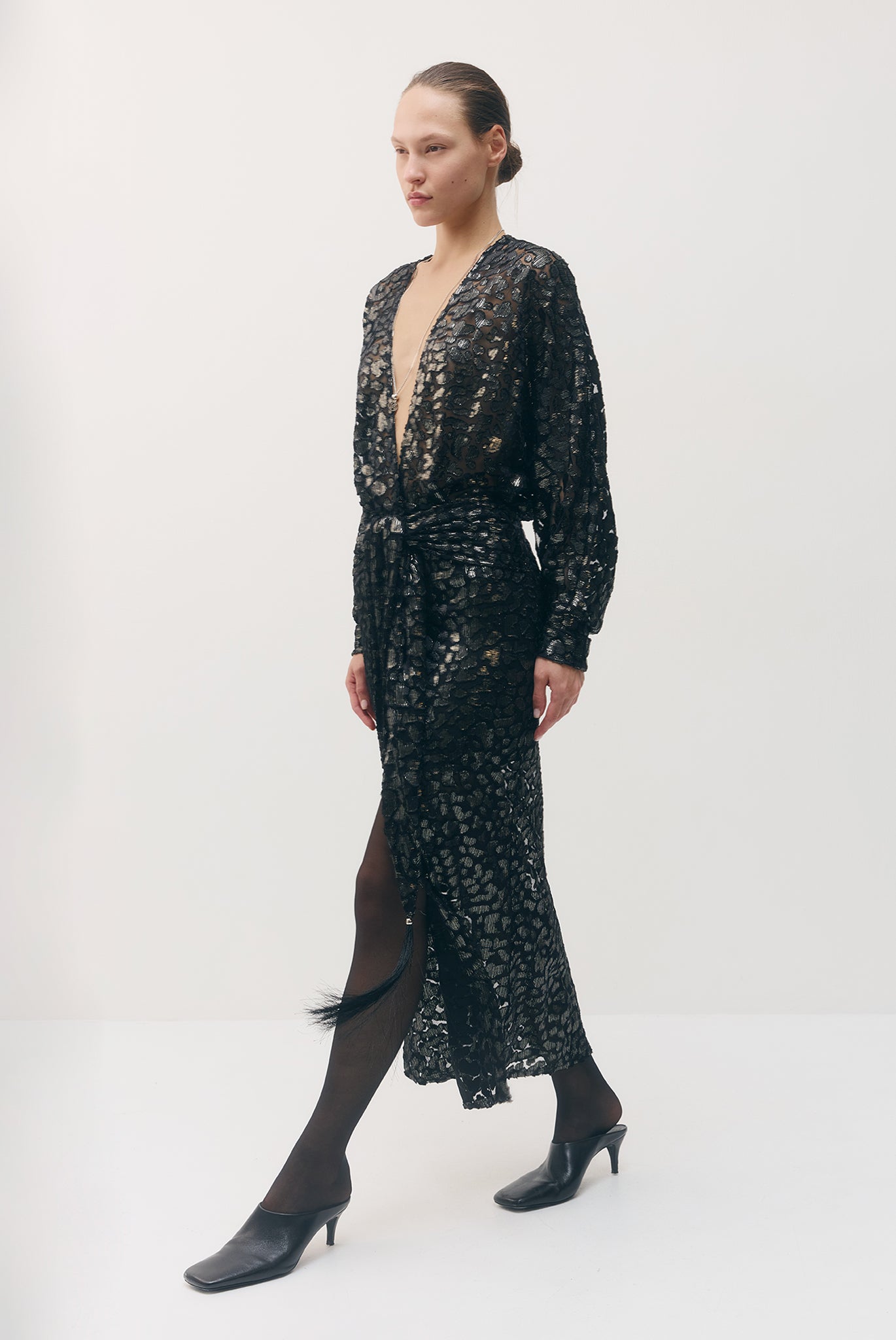 SABINA MUSAYEV - devore_w_foil_midnight_silver_fw_26_27