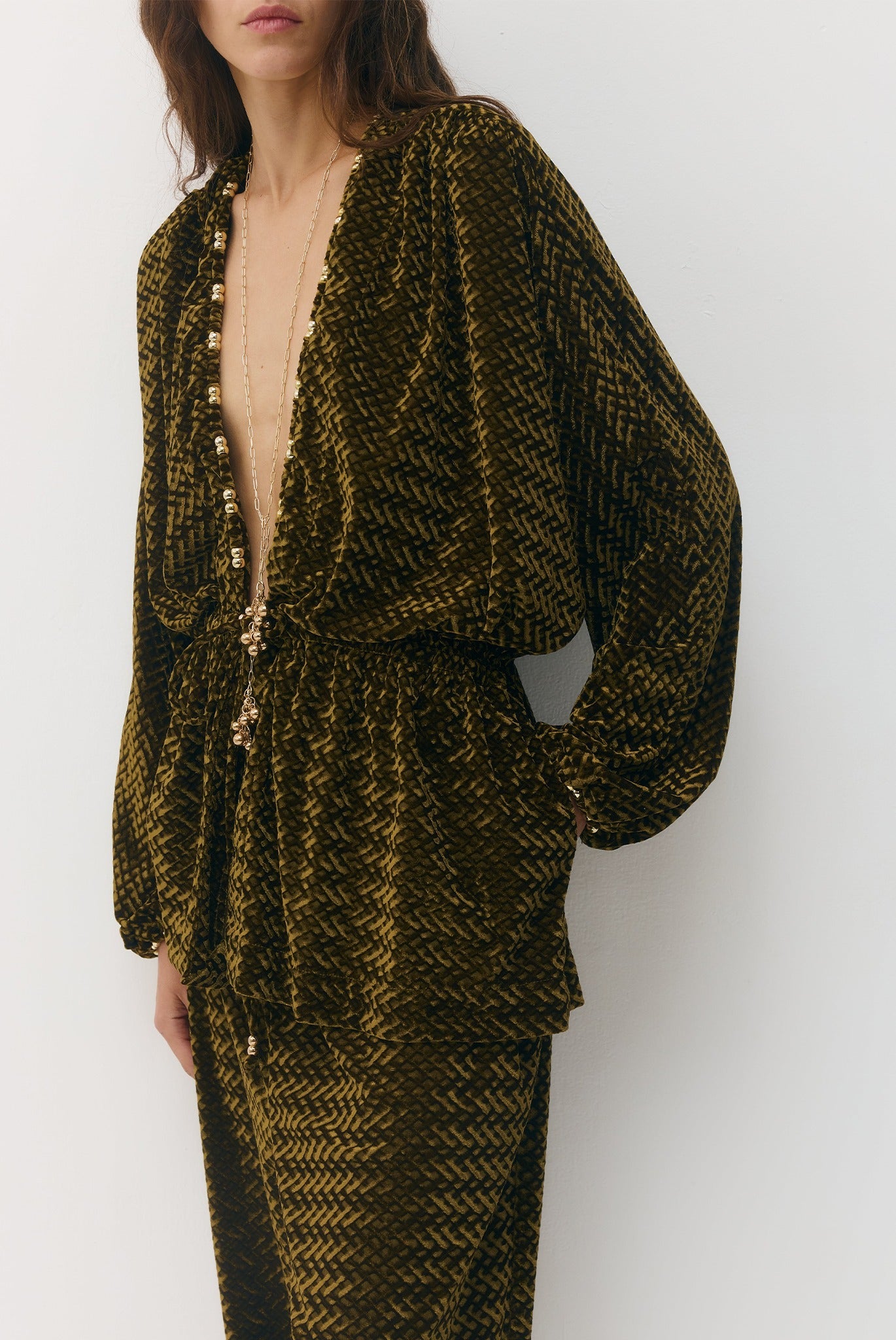 SABINA MUSAYEV - embossed_velvet_olive_fw_26_27