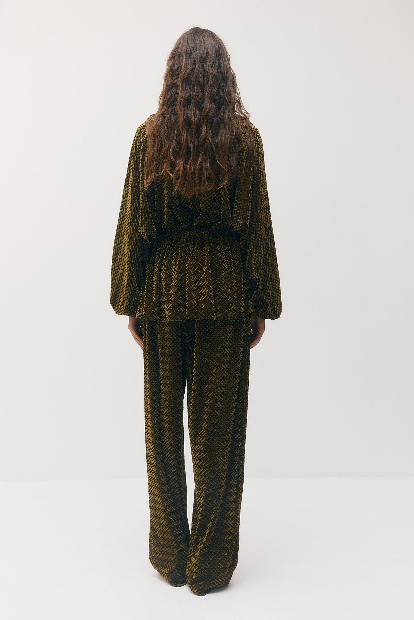 SABINA MUSAYEV - embossed_velvet_olive_fw_26_27