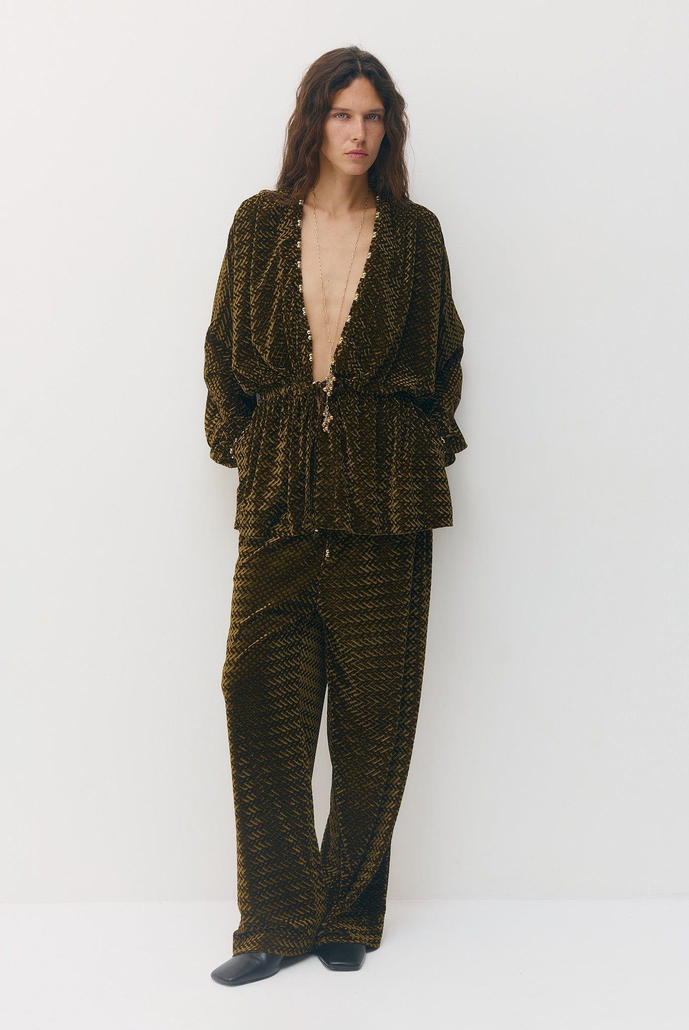 SABINA MUSAYEV - embossed_velvet_olive_fw_26_27