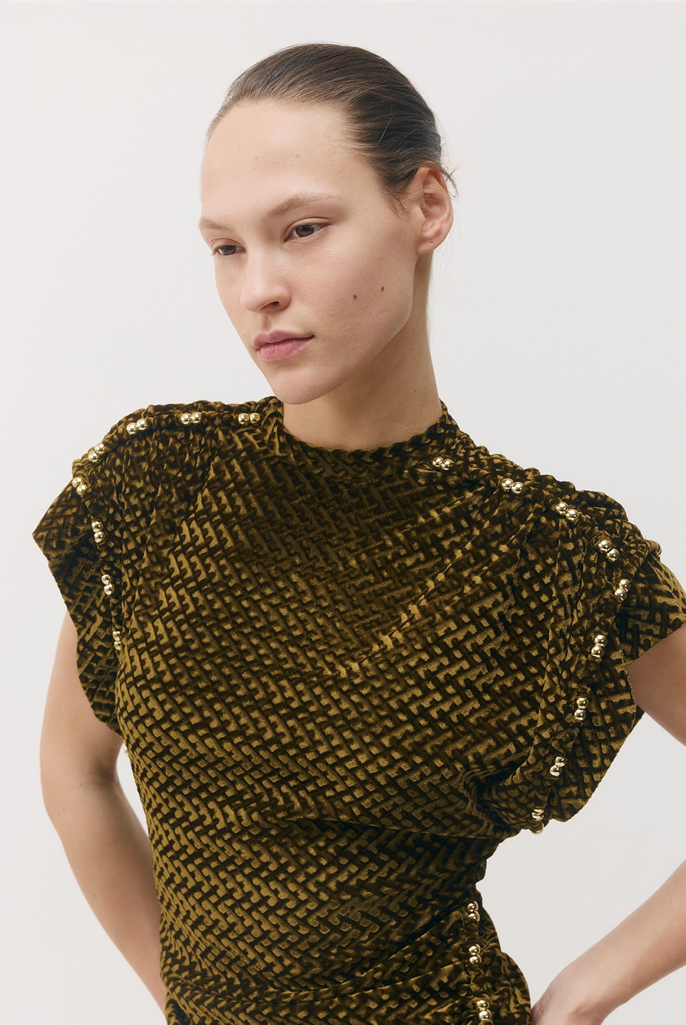SABINA MUSAYEV - embossed_velvet_olive_fw_26_27