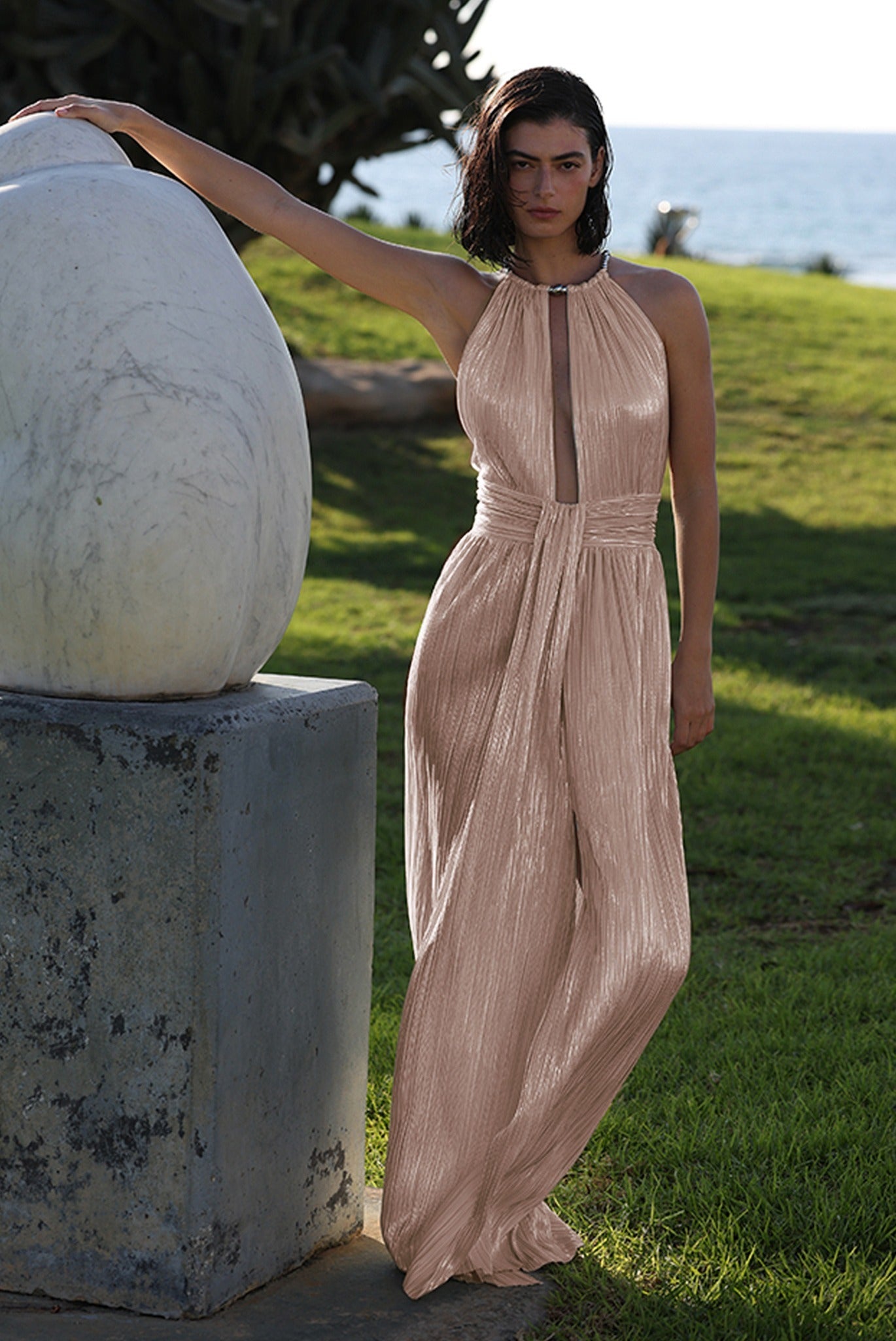 SABINA MUSAYEV - pleated_knit_w_gold_foil_sandstone_pre_fall_26_27